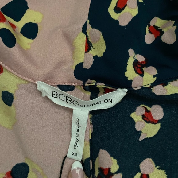 fancy split pattern shirt - Picture 2 of 3